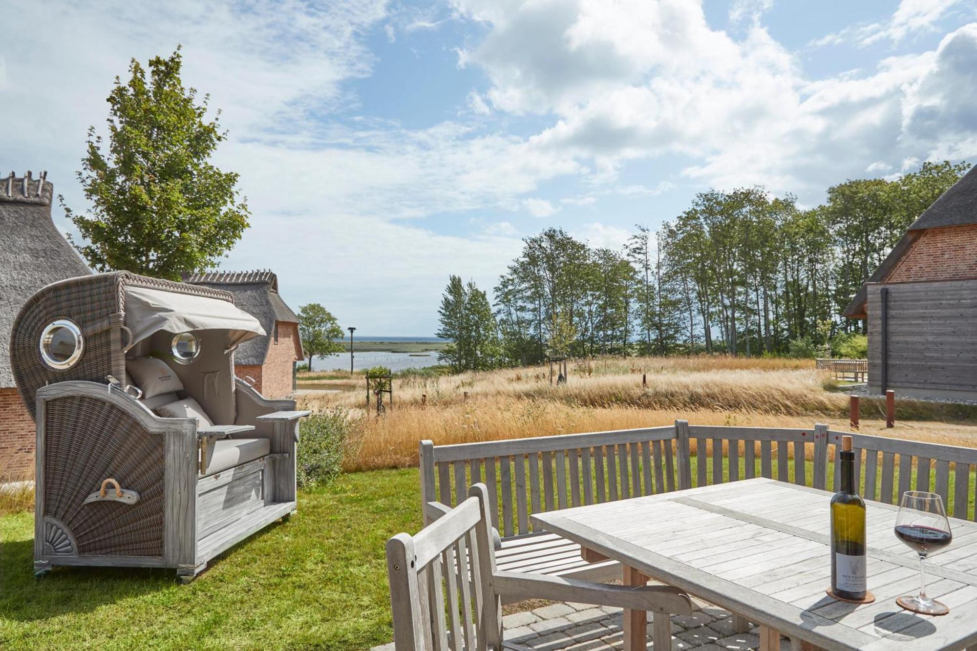 Вилла Reetdorf Geltinger Birk Atelierhaus Schilfinsel Nieby  Экстерьер фото